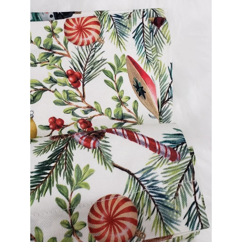 NEW Set Of 4 POTTERY BARN NOSTALGIC CHRISTMAS ICONS COTTON TWILL NAPKINS #2
